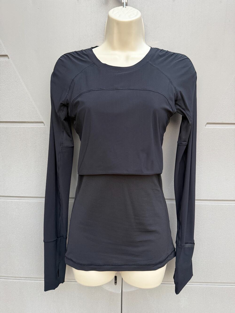 Lululemon Sea-Me Run Layered Running Long Sleeve Top Thumbholes Size S Athletic
